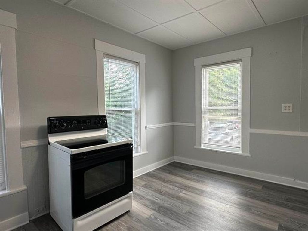 Photo of 4248 Broadway Street, Pembroke, NH 03275 (MLS # 5053251)