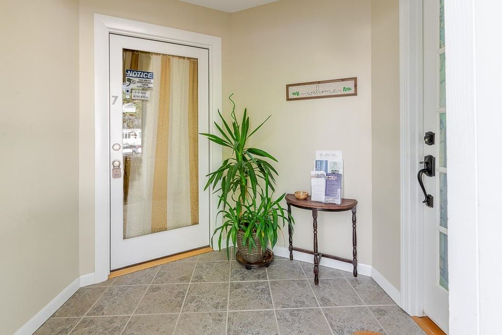 Photo of 5 Northern Boulevard #7, Amherst, NH 03031 (MLS # 5059542)