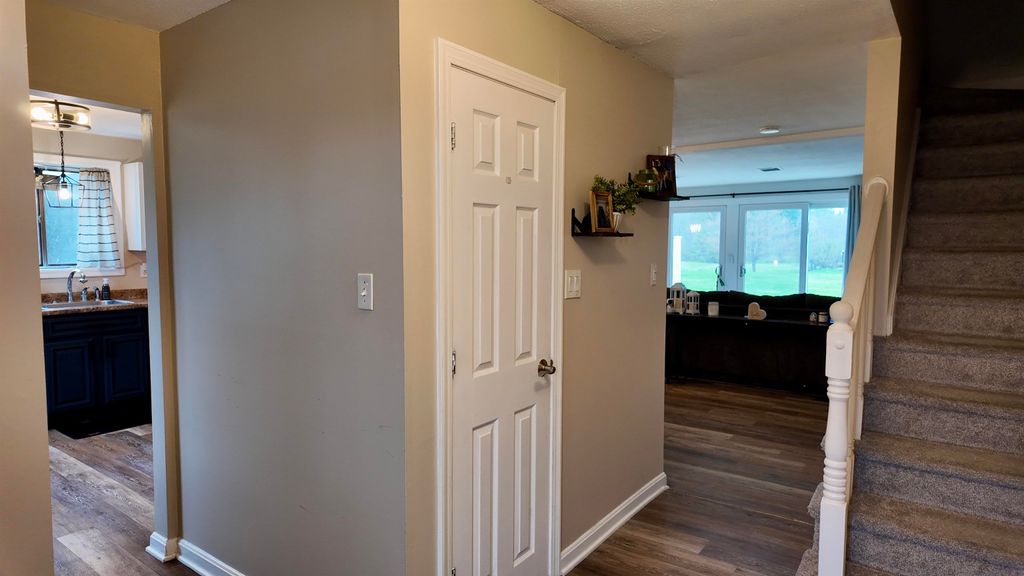 Photo of 86 Pendleton Lane, Londonderry, NH 03053 (MLS # 5084916)