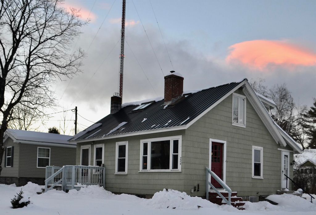 Photo of 224 East Main Street, Conway, NH 03818 (MLS # 5072082)