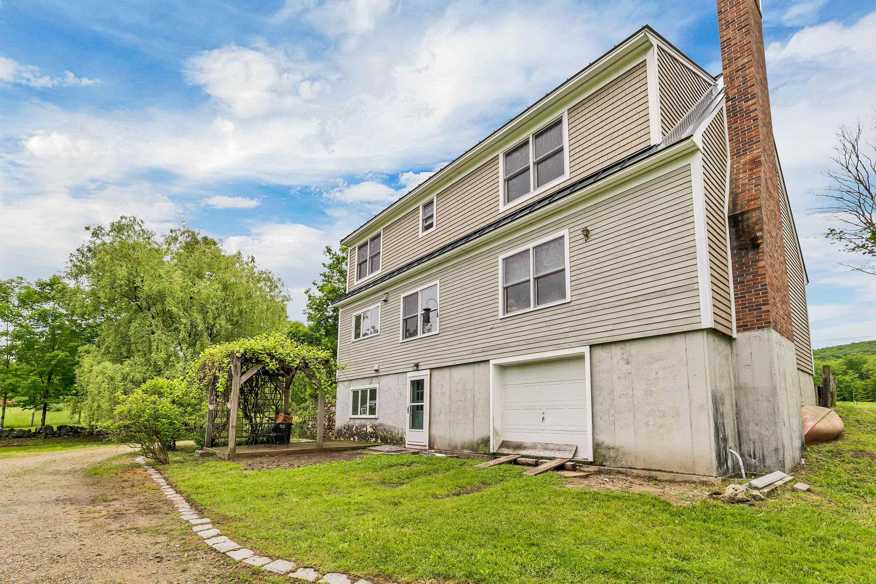 77 Mount Israel Road
