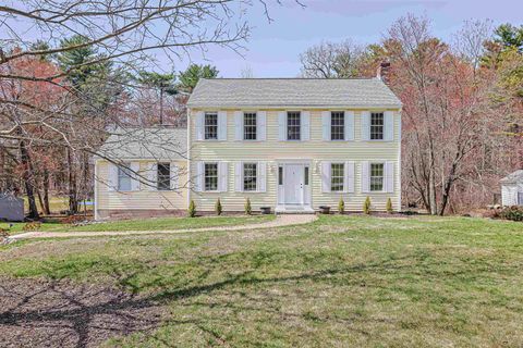 10 Dawn Street Salem NH 03079