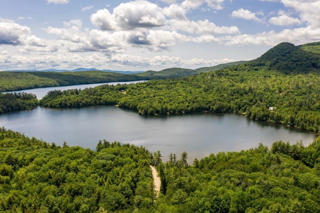 Photo of 184 Valley Road, Ossipee, NH 03814 (MLS # 5089499)