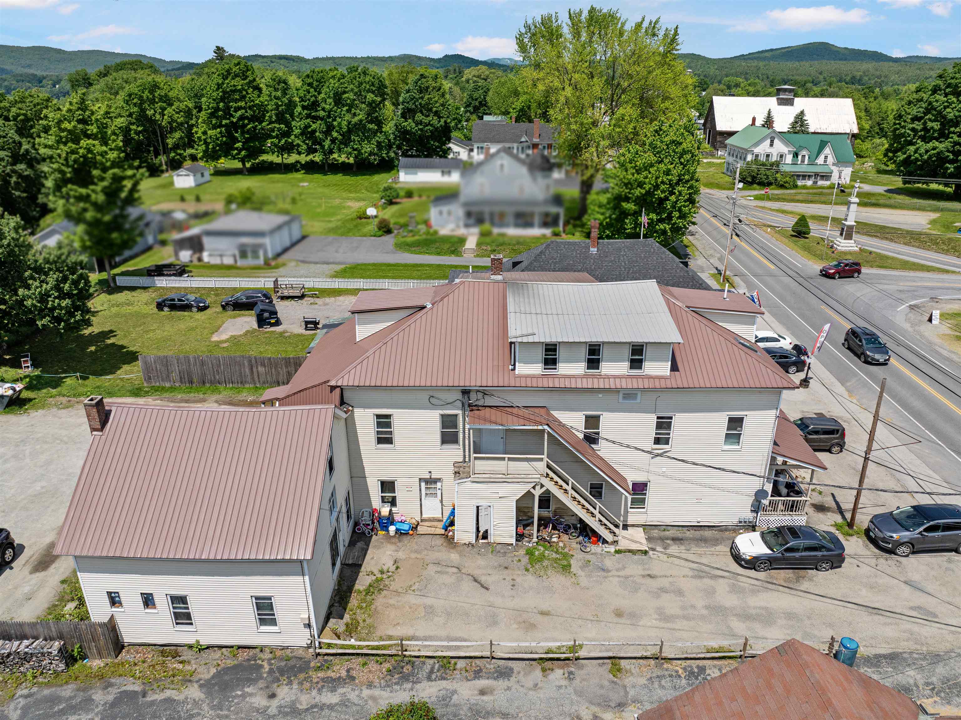 2733 Dartmouth College Highway
