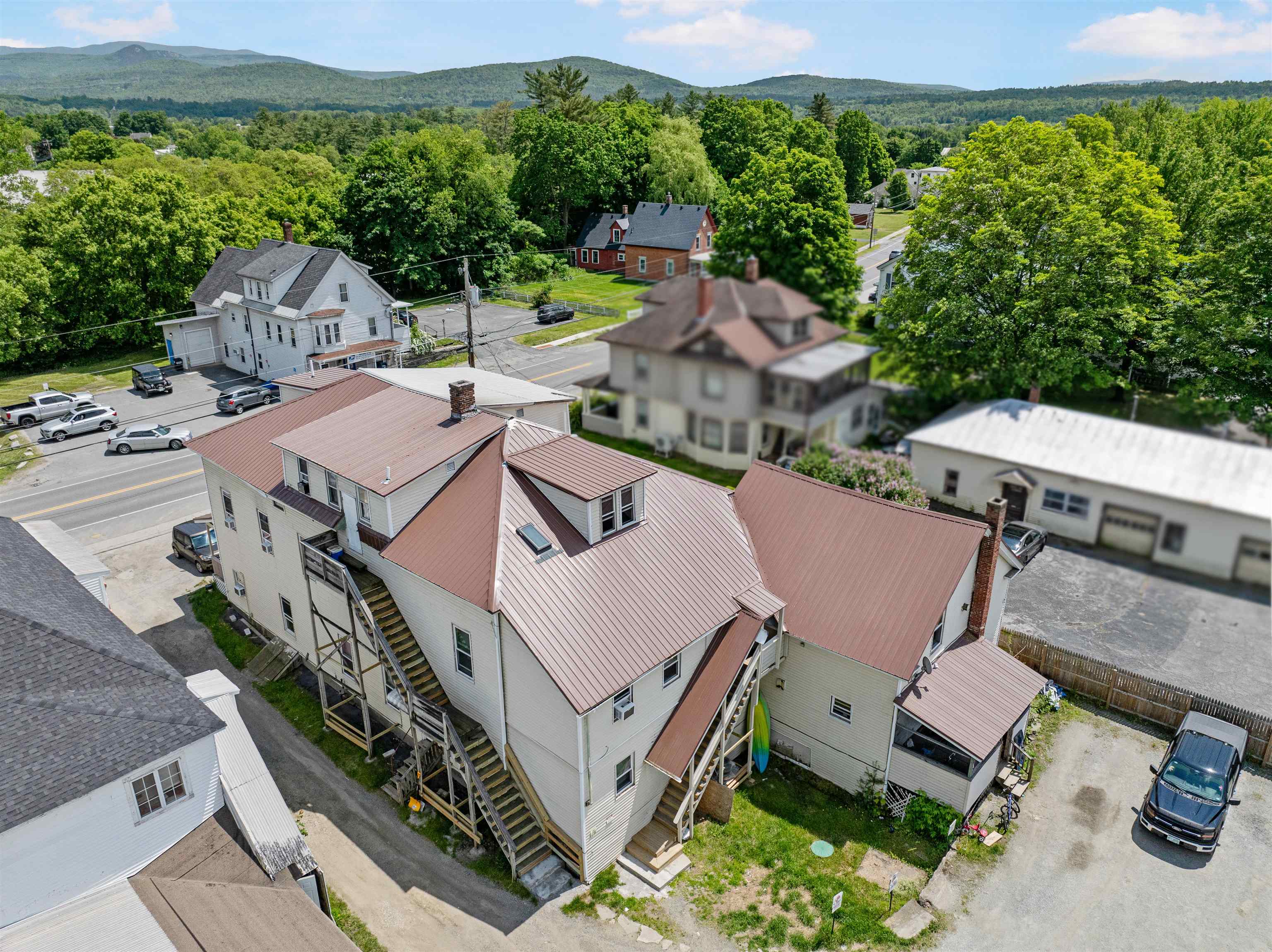 2733 Dartmouth College Highway