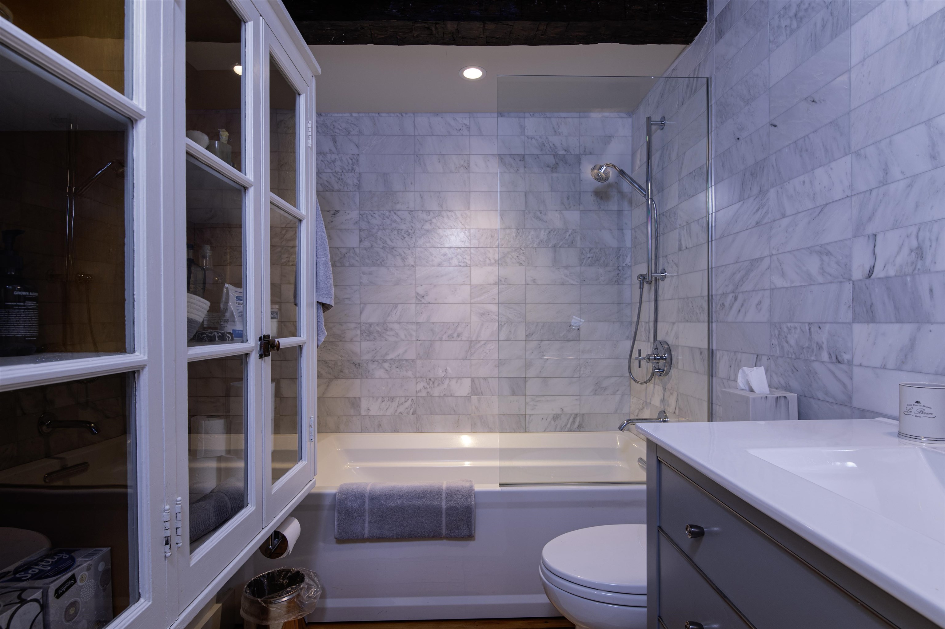 Londonderry, Vermont 05155, United States, 5 Bedrooms Bedrooms, ,4 BathroomsBathrooms,Residential,Active,215372