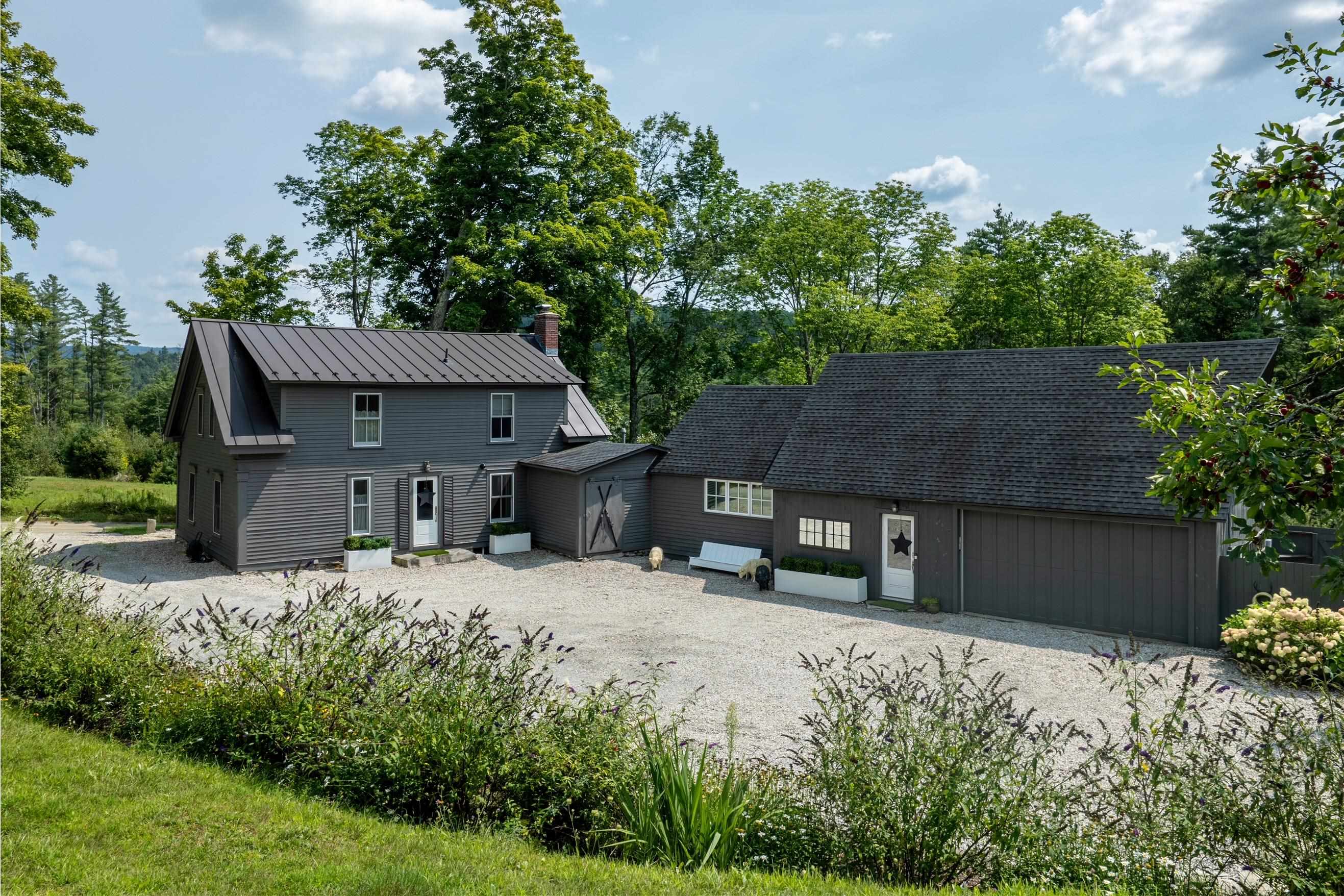 Londonderry, Vermont 05155, United States, 5 Bedrooms Bedrooms, ,4 BathroomsBathrooms,Residential,Active,215372