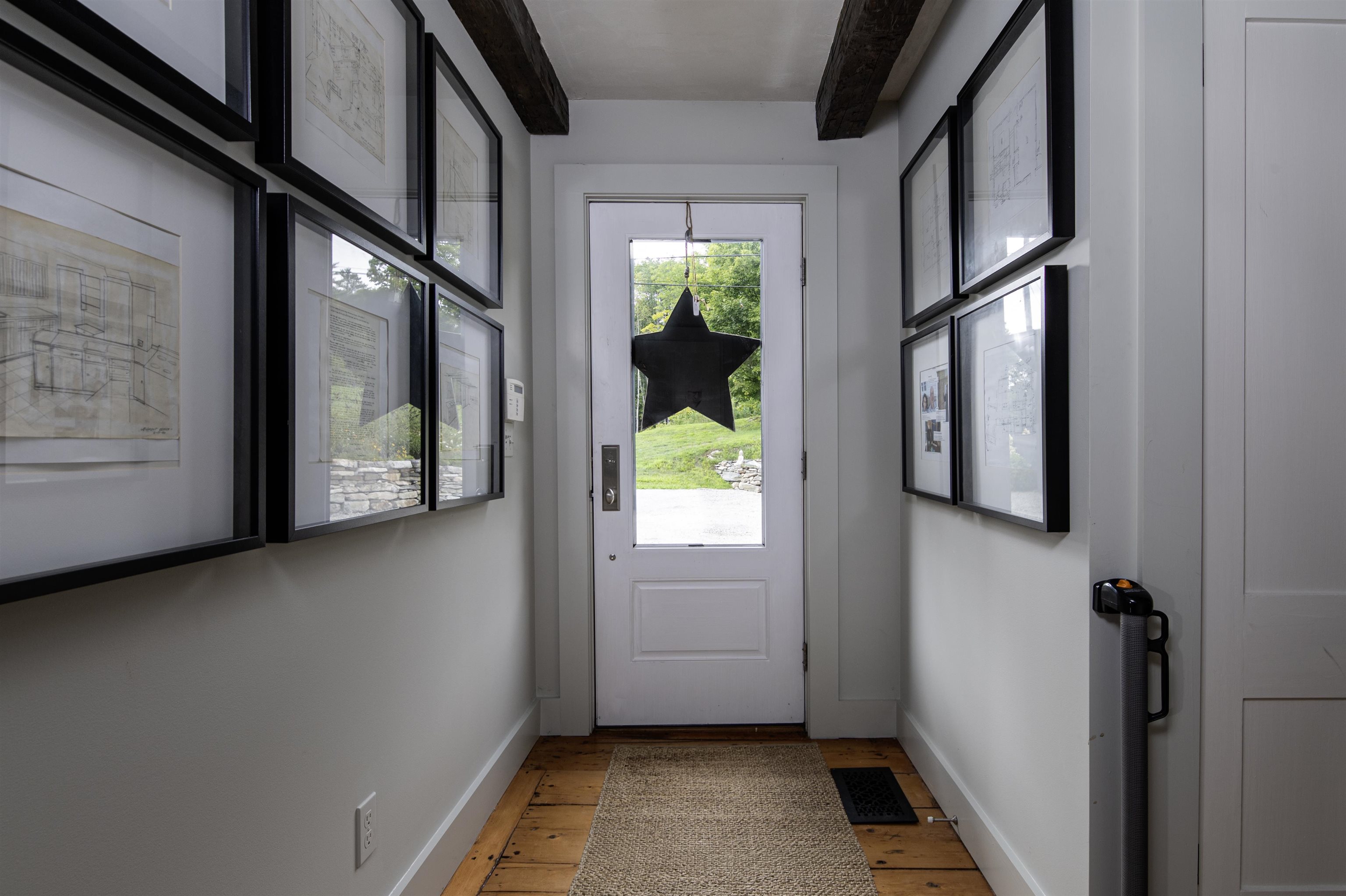 Londonderry, Vermont 05155, United States, 5 Bedrooms Bedrooms, ,4 BathroomsBathrooms,Residential,Active,215372