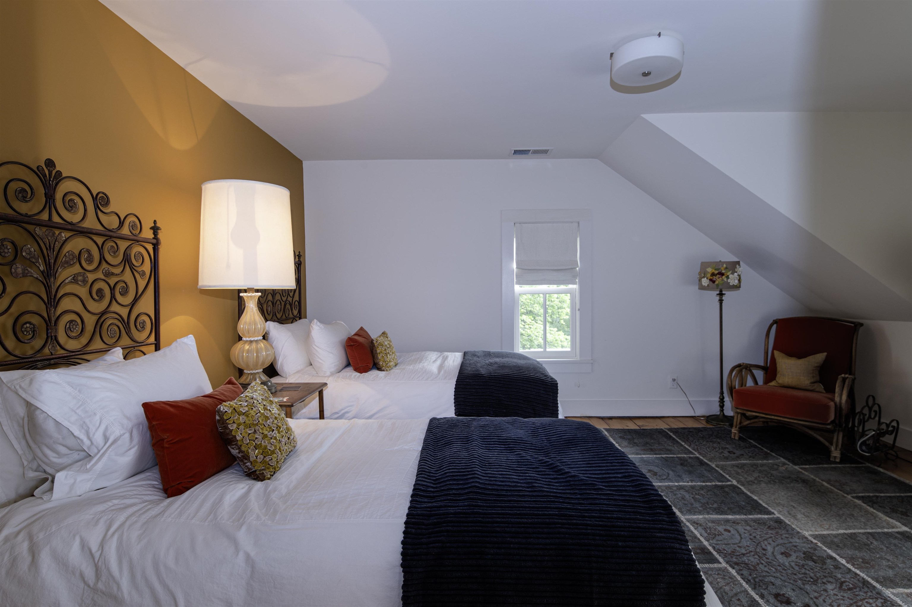 Londonderry, Vermont 05155, United States, 5 Bedrooms Bedrooms, ,4 BathroomsBathrooms,Residential,Active,215372