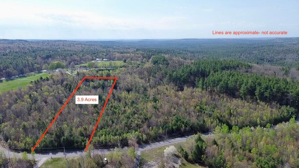 Photo of 2 Ledgewood Road, Wilton, NH 03086 (MLS # 5087412)