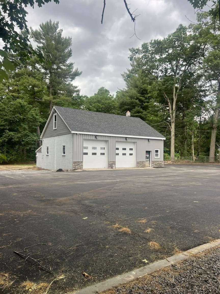 102 Marsh Road