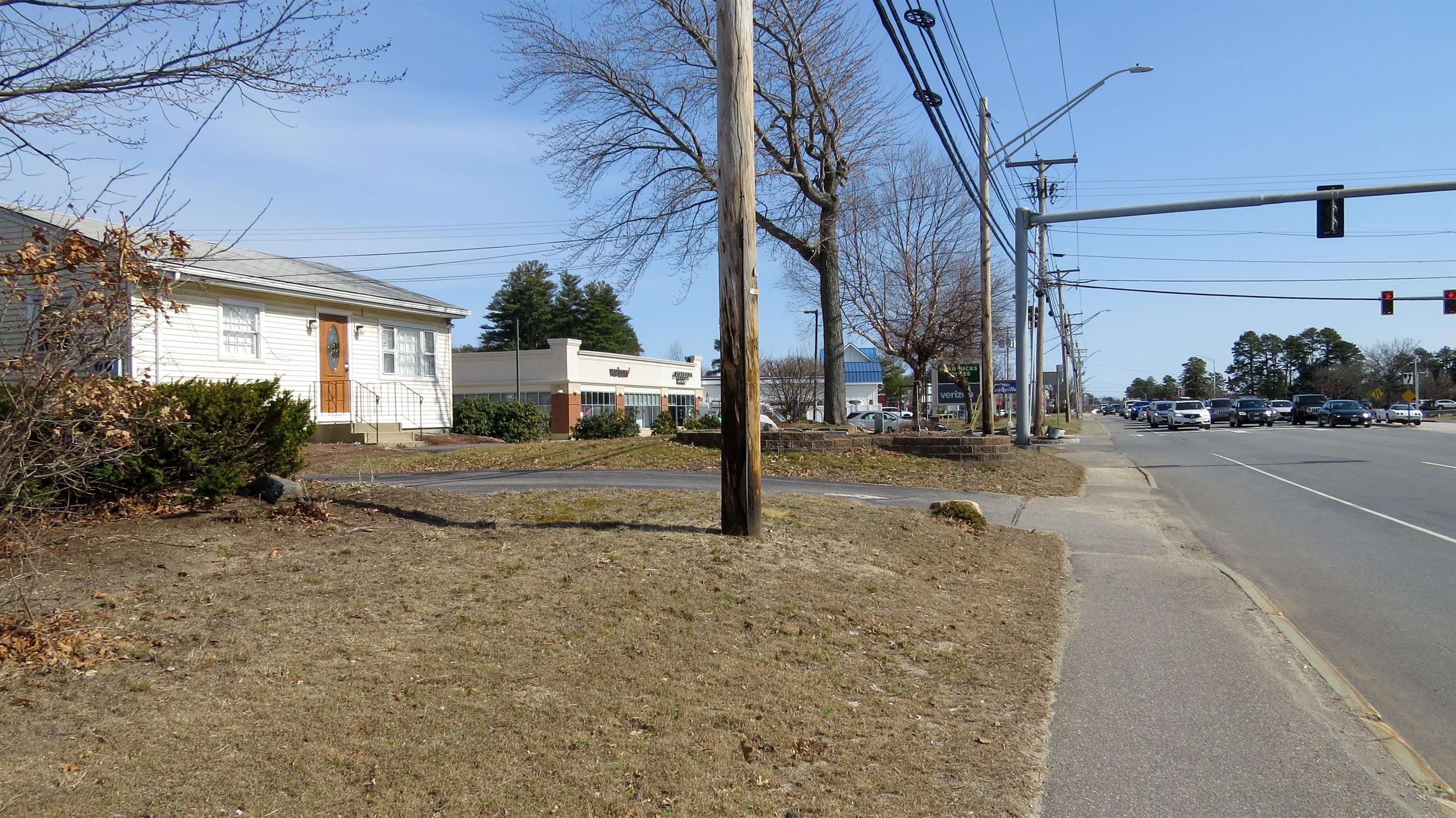 613 Amherst Street
