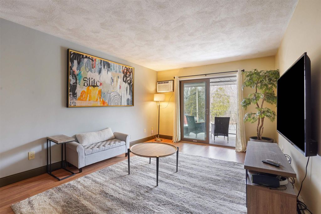 Photo of 11 Strawberry Bank Road #17, Nashua, NH 03062 (MLS # 5079206)