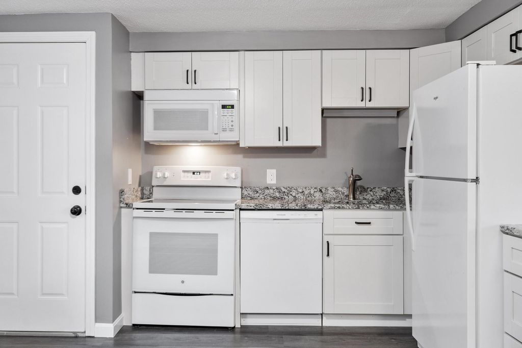 Photo of 50 N Main Street #1, Salem, NH 03079 (MLS # 5087705)
