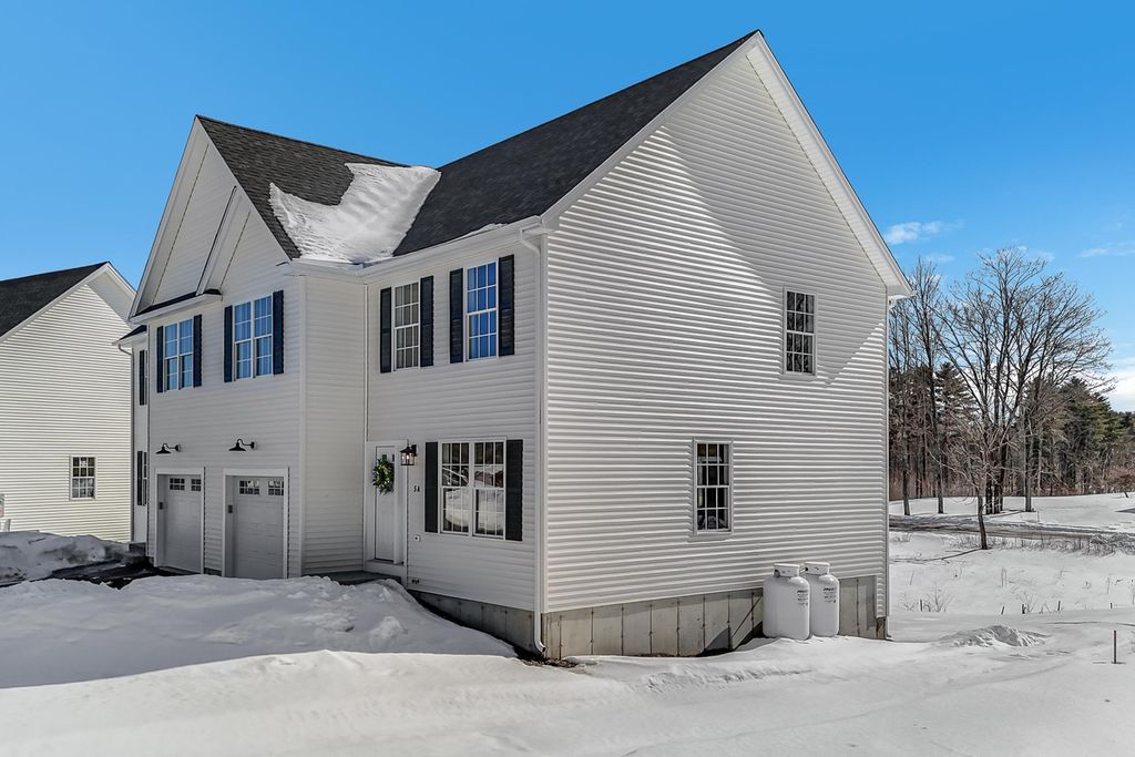 Photo of 5 Violette Drive #1, Epping, NH 03042 (MLS # 5078227)