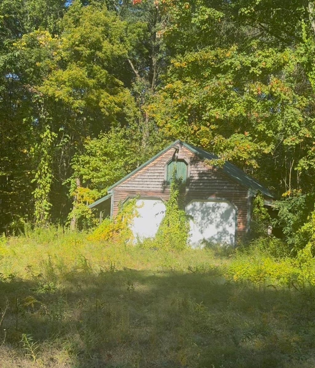 Photo of 17 Trundlebed Lane, Kensington, NH 03833 (MLS # 5083303)