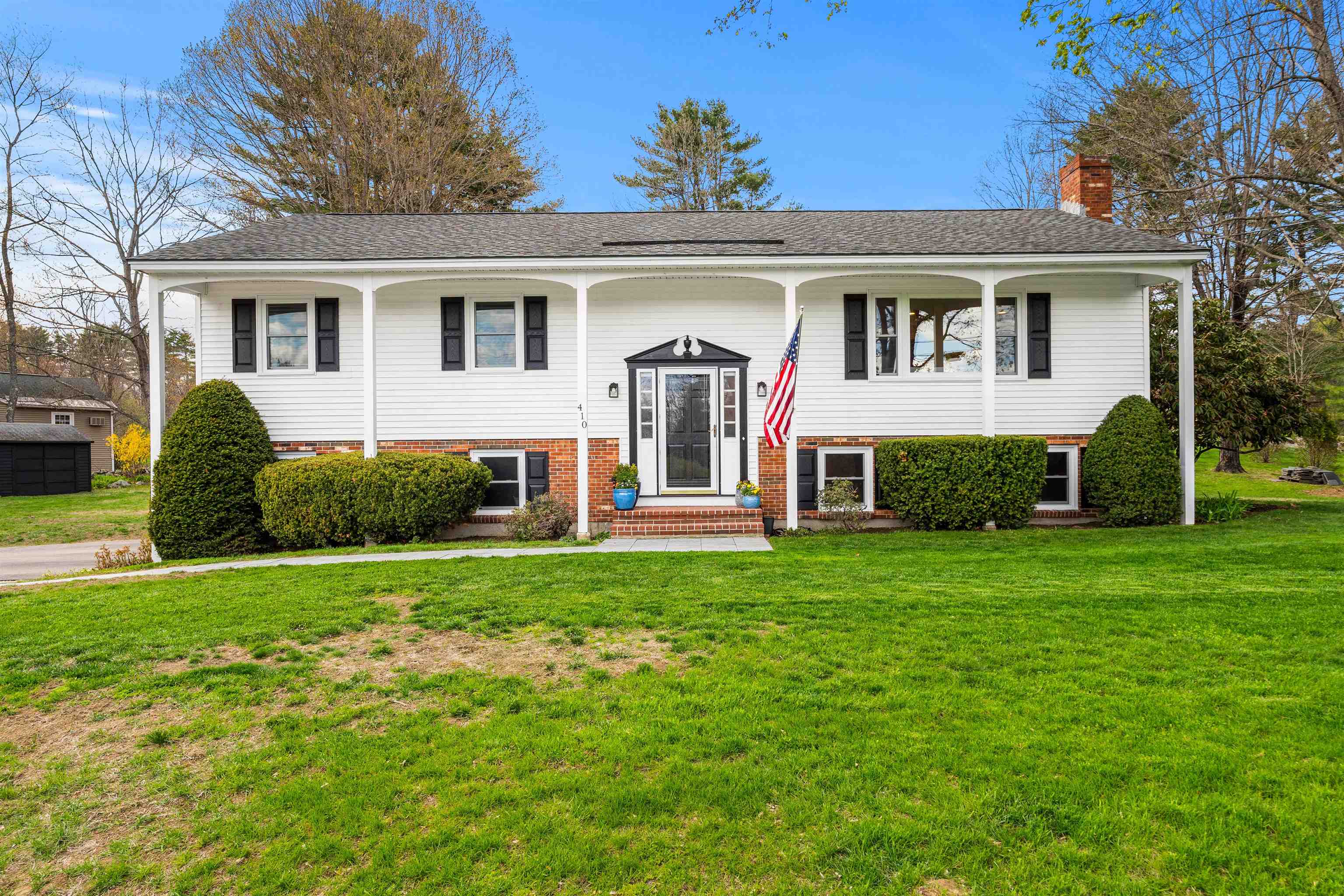 410 E View Drive