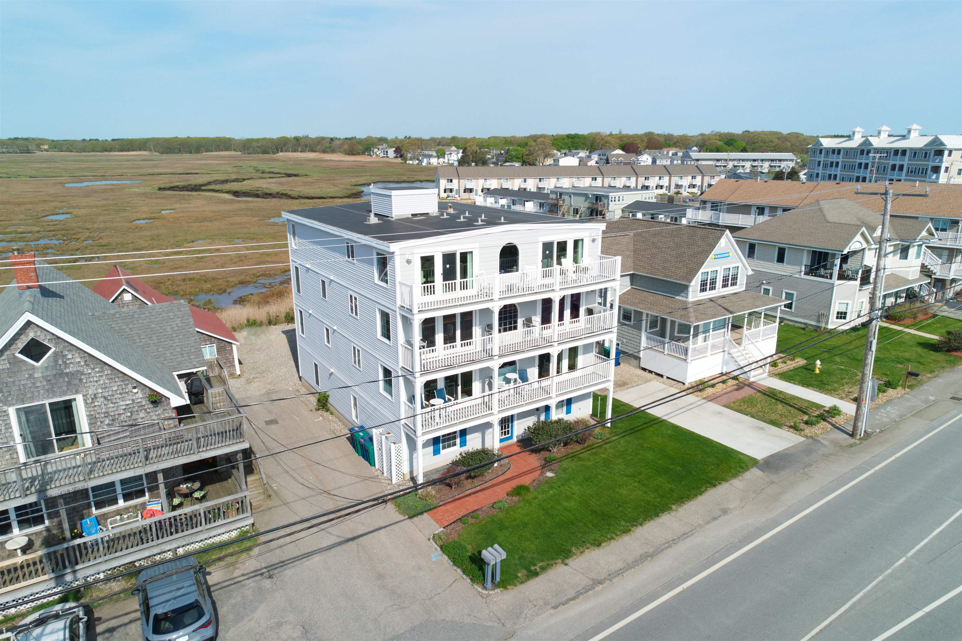 605 Ocean Boulevard 1