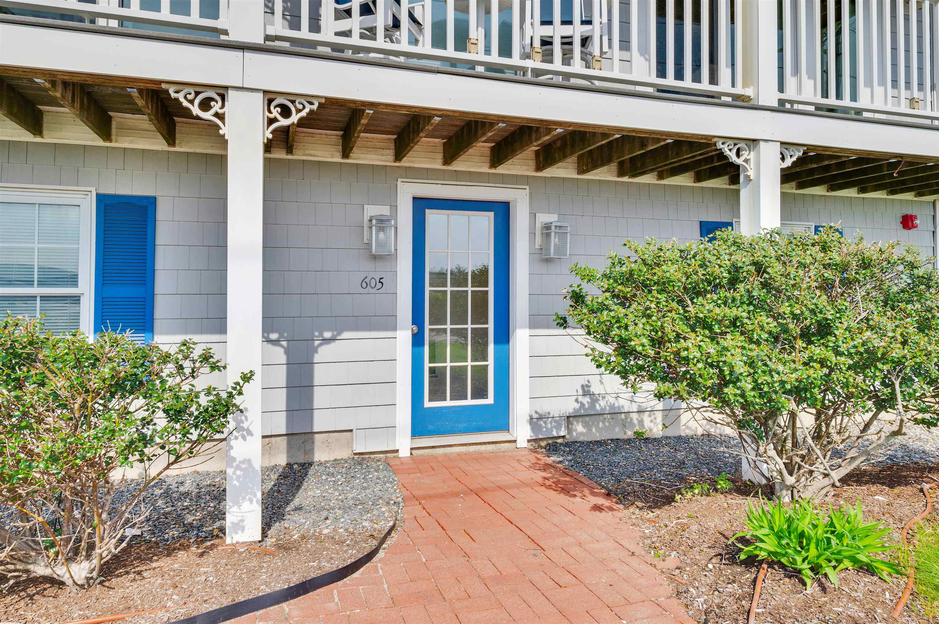 605 Ocean Boulevard 1