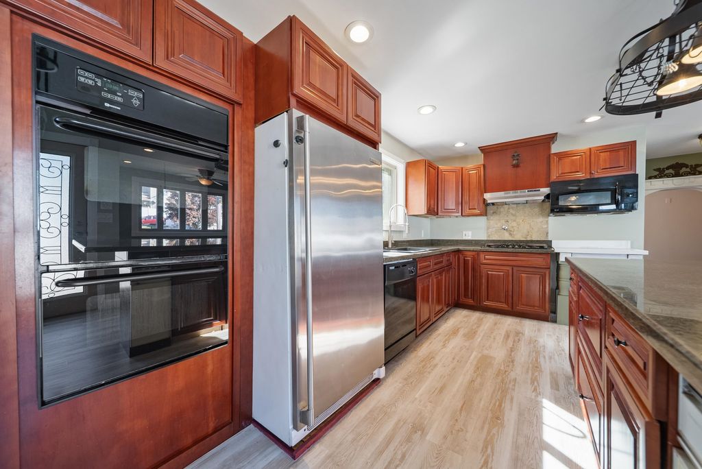 Photo of 87 Harrington Avenue, Manchester, NH 03103 (MLS # 5064056)