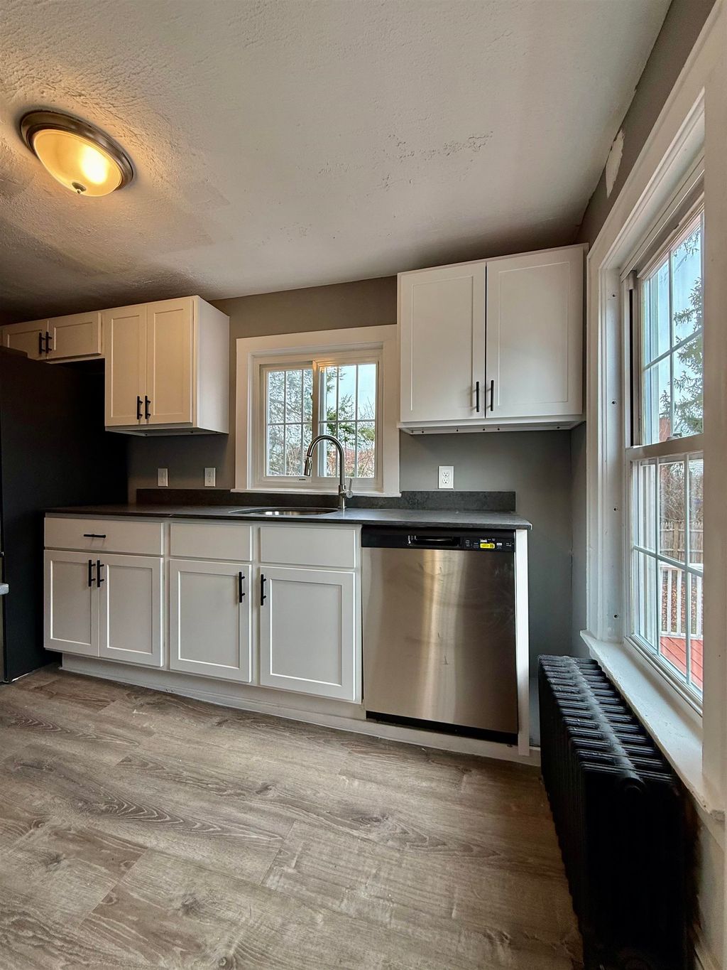 Photo of 600 Spruce Street, Manchester, NH 03103 (MLS # 5071091)