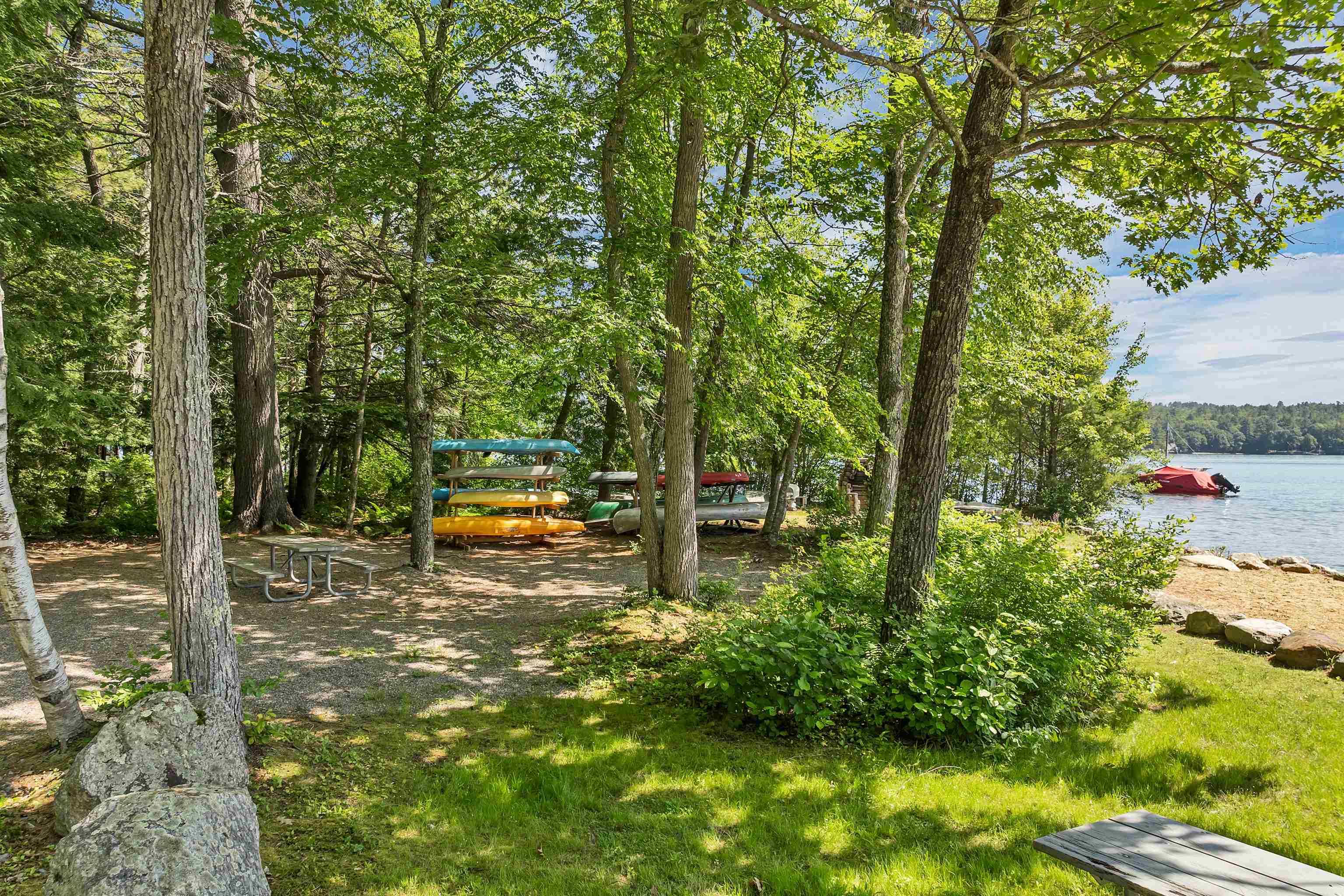 Meredith, New Hampshire 03253, United States, 3 Bedrooms Bedrooms, ,3 BathroomsBathrooms,Residential,Active,160023