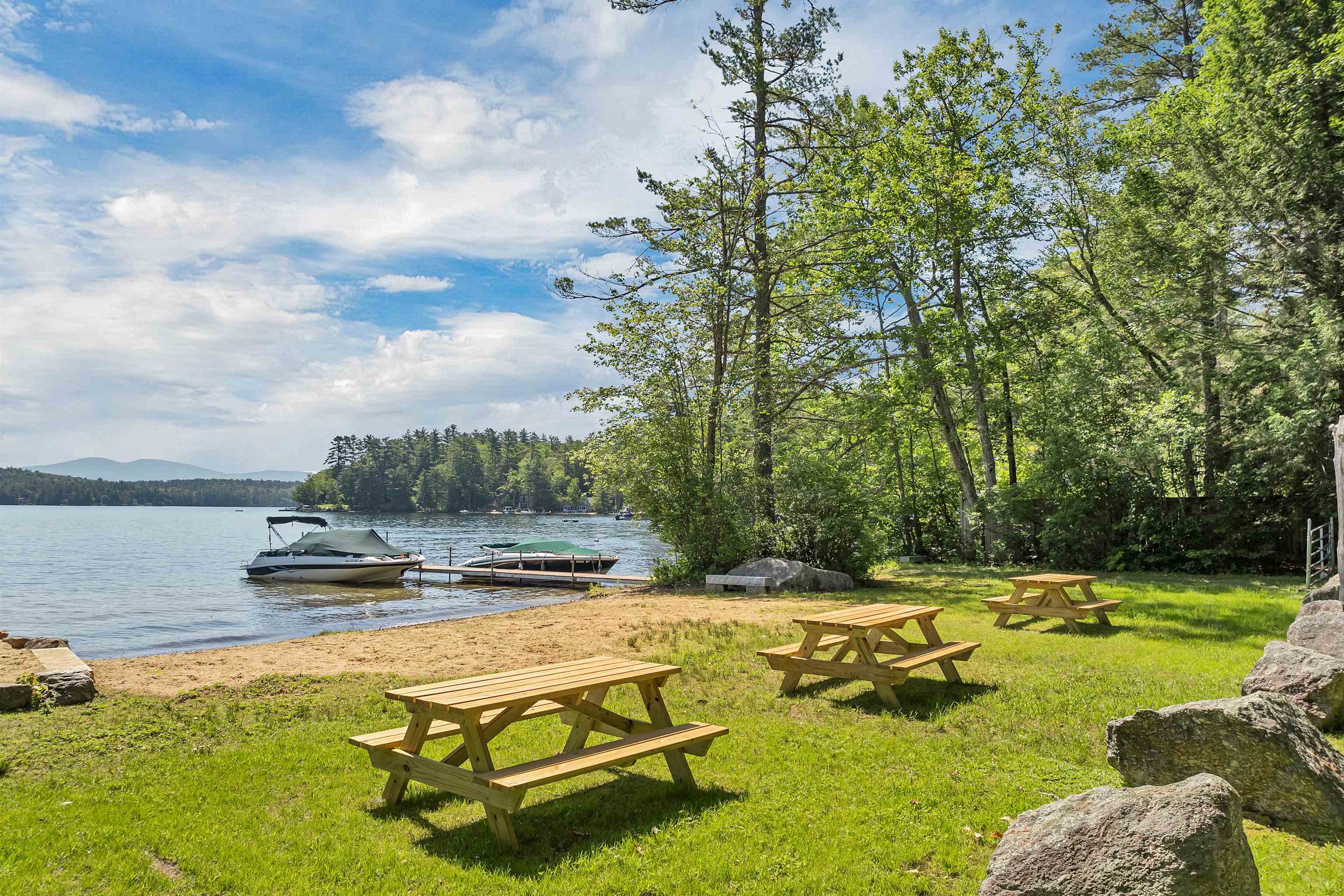 16 Maple Ridge Road