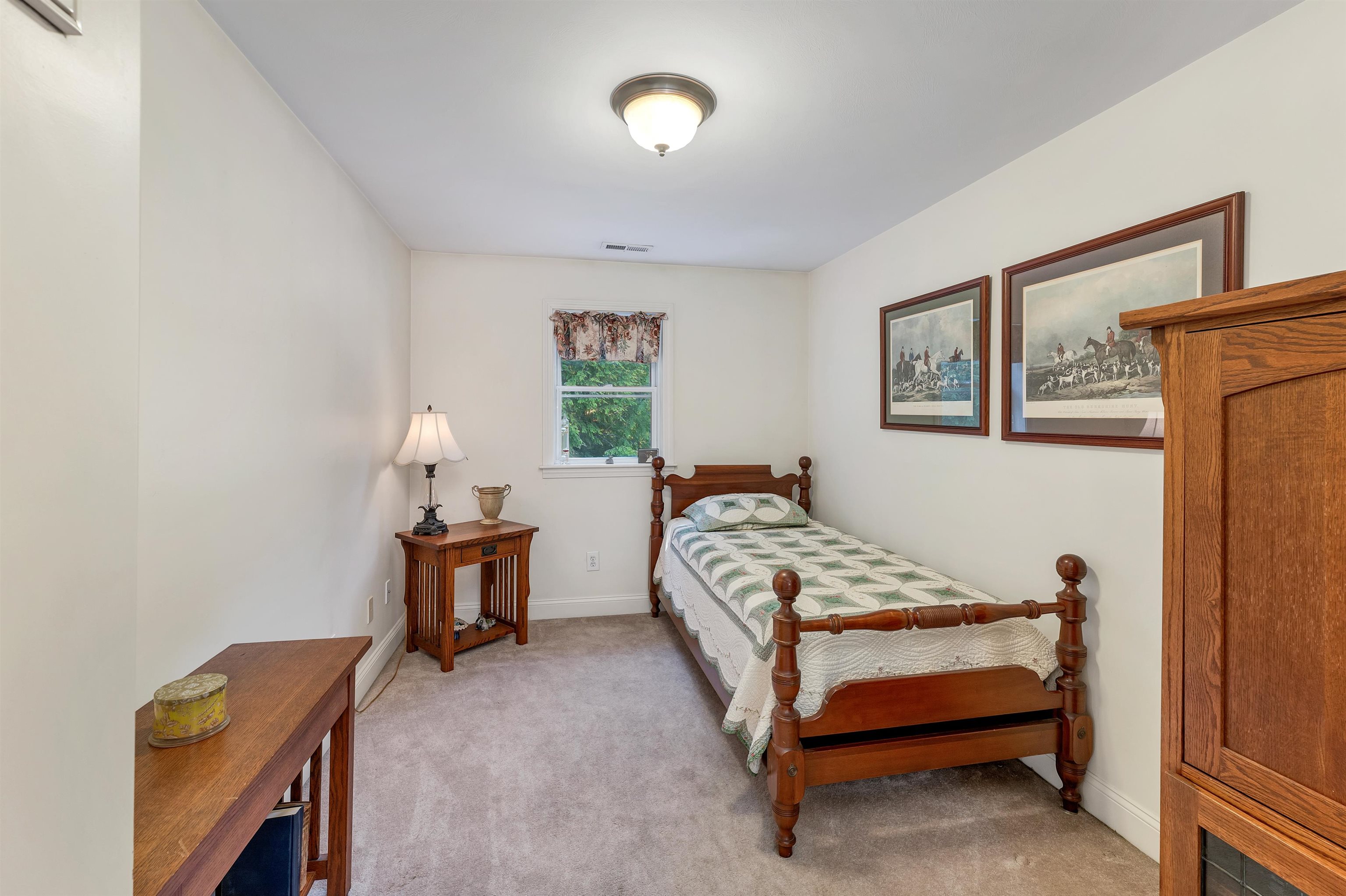 Meredith, New Hampshire 03253, United States, 3 Bedrooms Bedrooms, ,3 BathroomsBathrooms,Residential,Active,160023