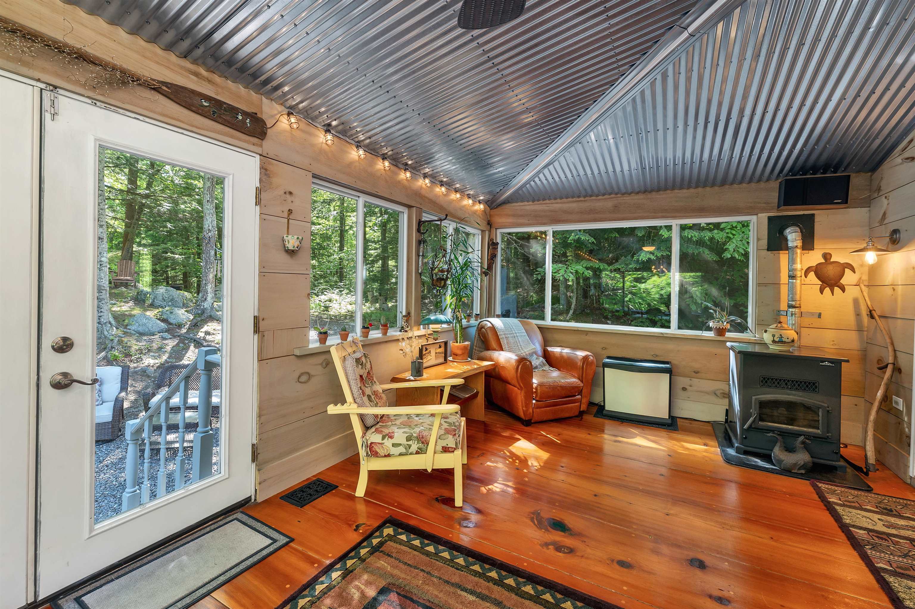 Meredith, New Hampshire 03253, United States, 3 Bedrooms Bedrooms, ,3 BathroomsBathrooms,Residential,Active,160023