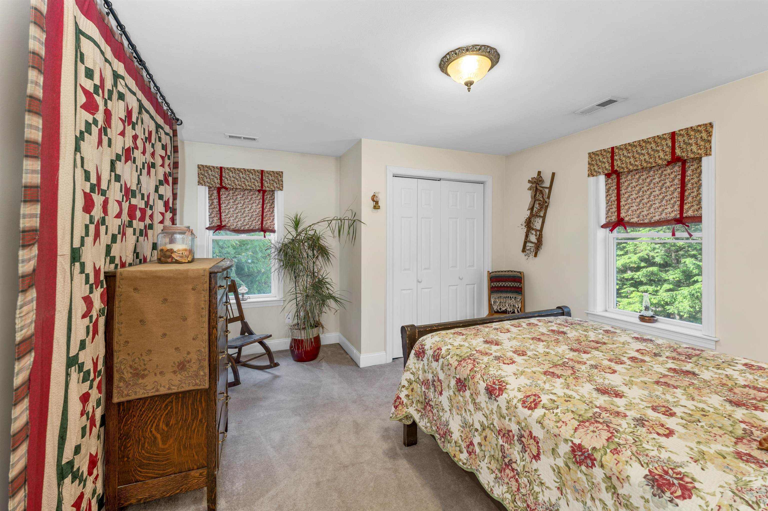 Meredith, New Hampshire 03253, United States, 3 Bedrooms Bedrooms, ,3 BathroomsBathrooms,Residential,Active,160023