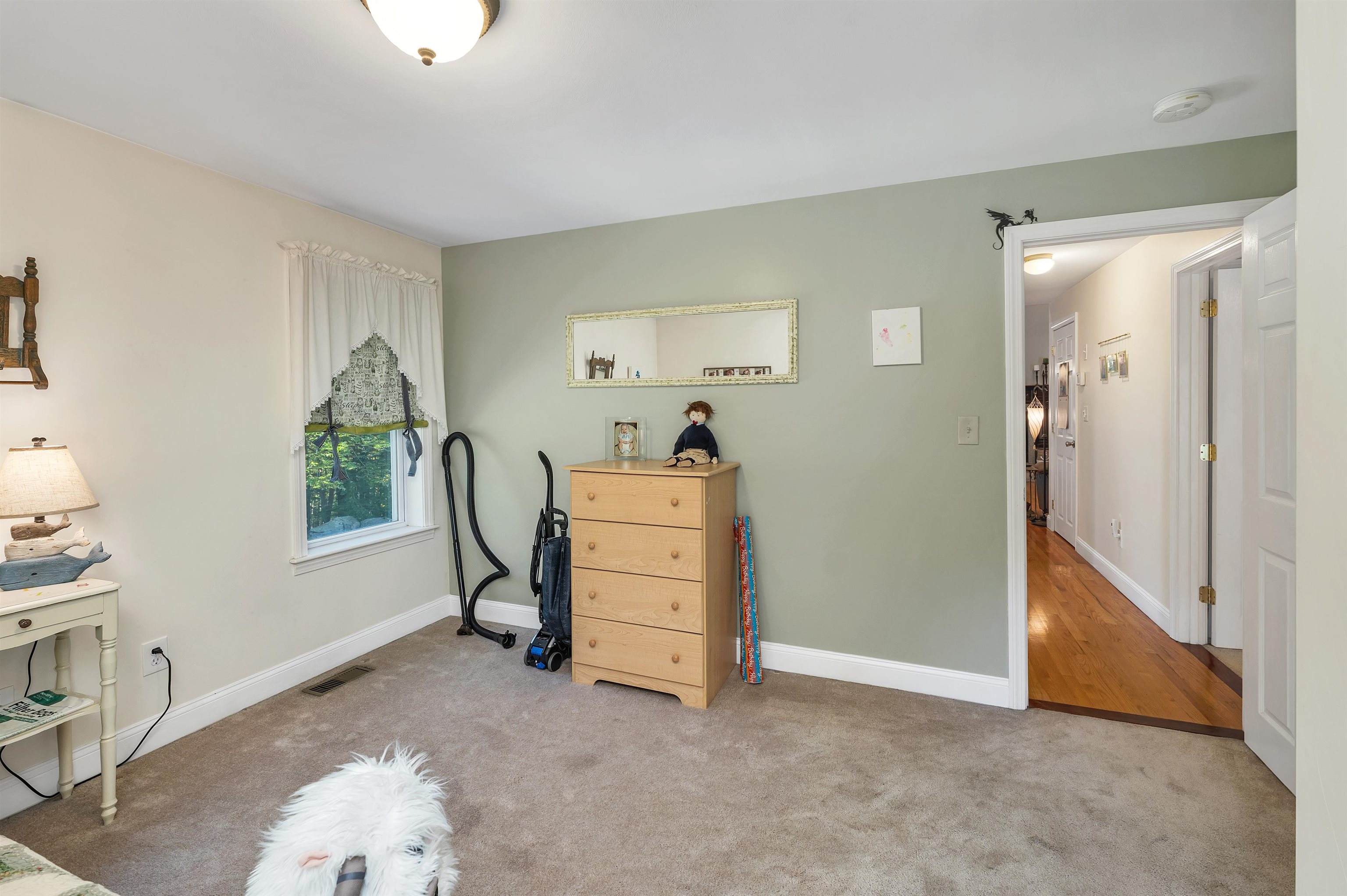 Meredith, New Hampshire 03253, United States, 3 Bedrooms Bedrooms, ,3 BathroomsBathrooms,Residential,Active,160023