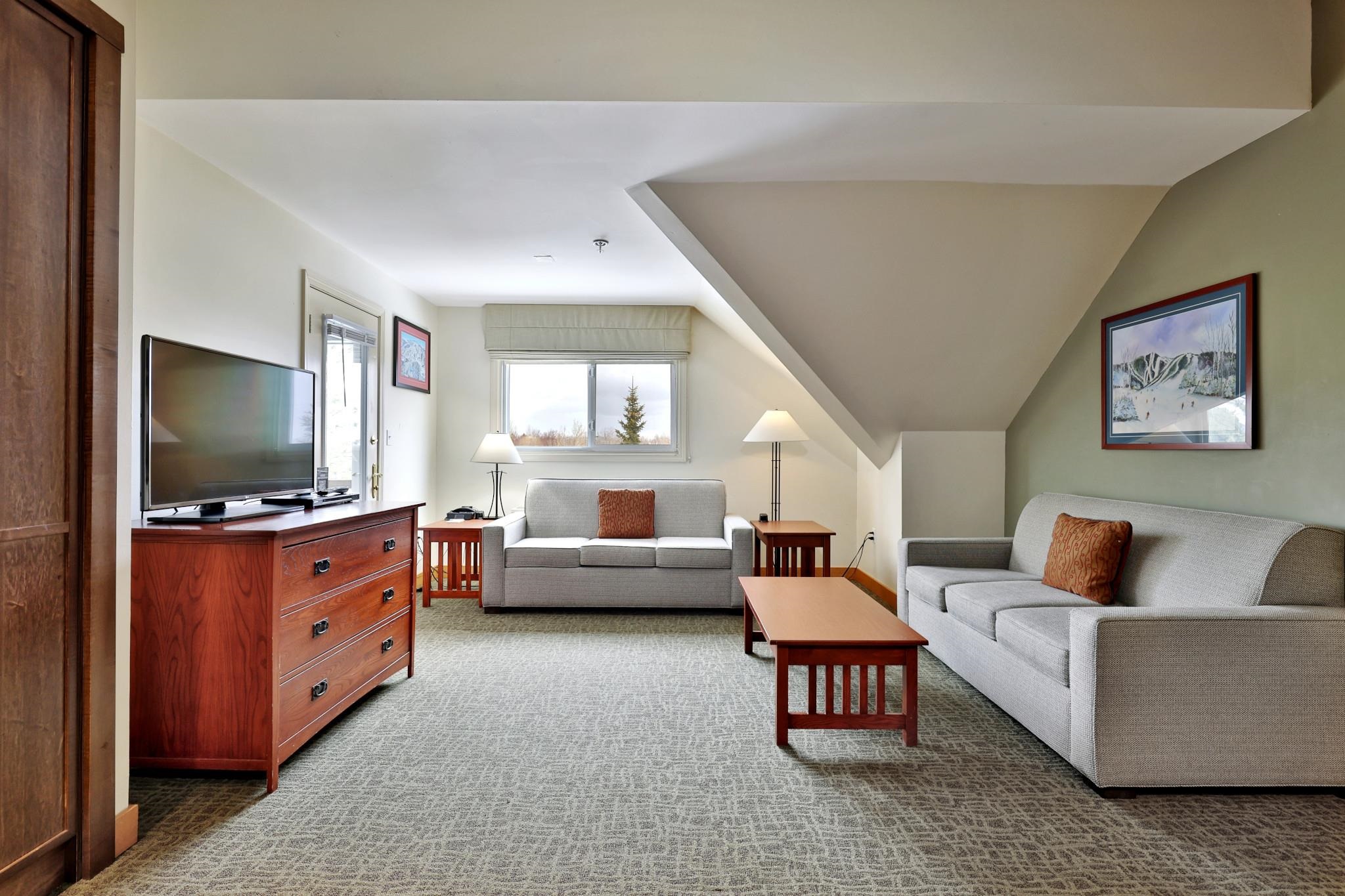 228 East Mountain Road 321/323 Interval I