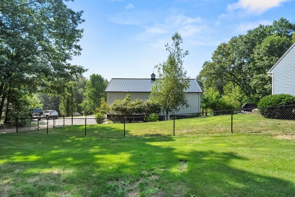 Photo of 129 Hackett Hill Road, Hooksett, NH 03106 (MLS # 5059689)