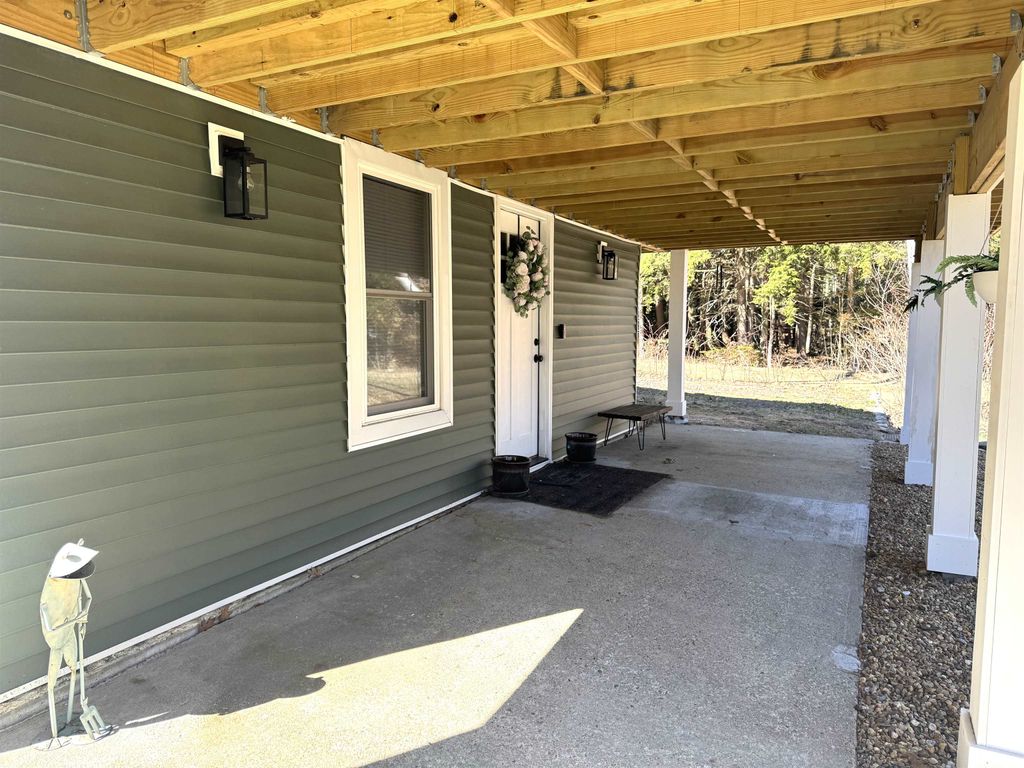 Photo of 10 Circle Drive, Barnstead, NH 03225 (MLS # 5083144)