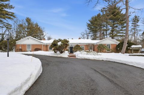 120 Ledgewood Road Manchester NH 03104