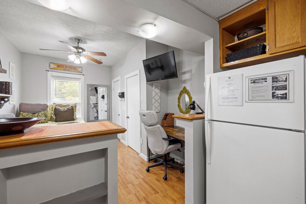 Photo of 792 Grove Street #4, Manchester, NH 03103 (MLS # 5070845)