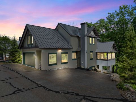 Photo of 79 Flume Road, Lincoln, NH 03251 (MLS # 5045451)