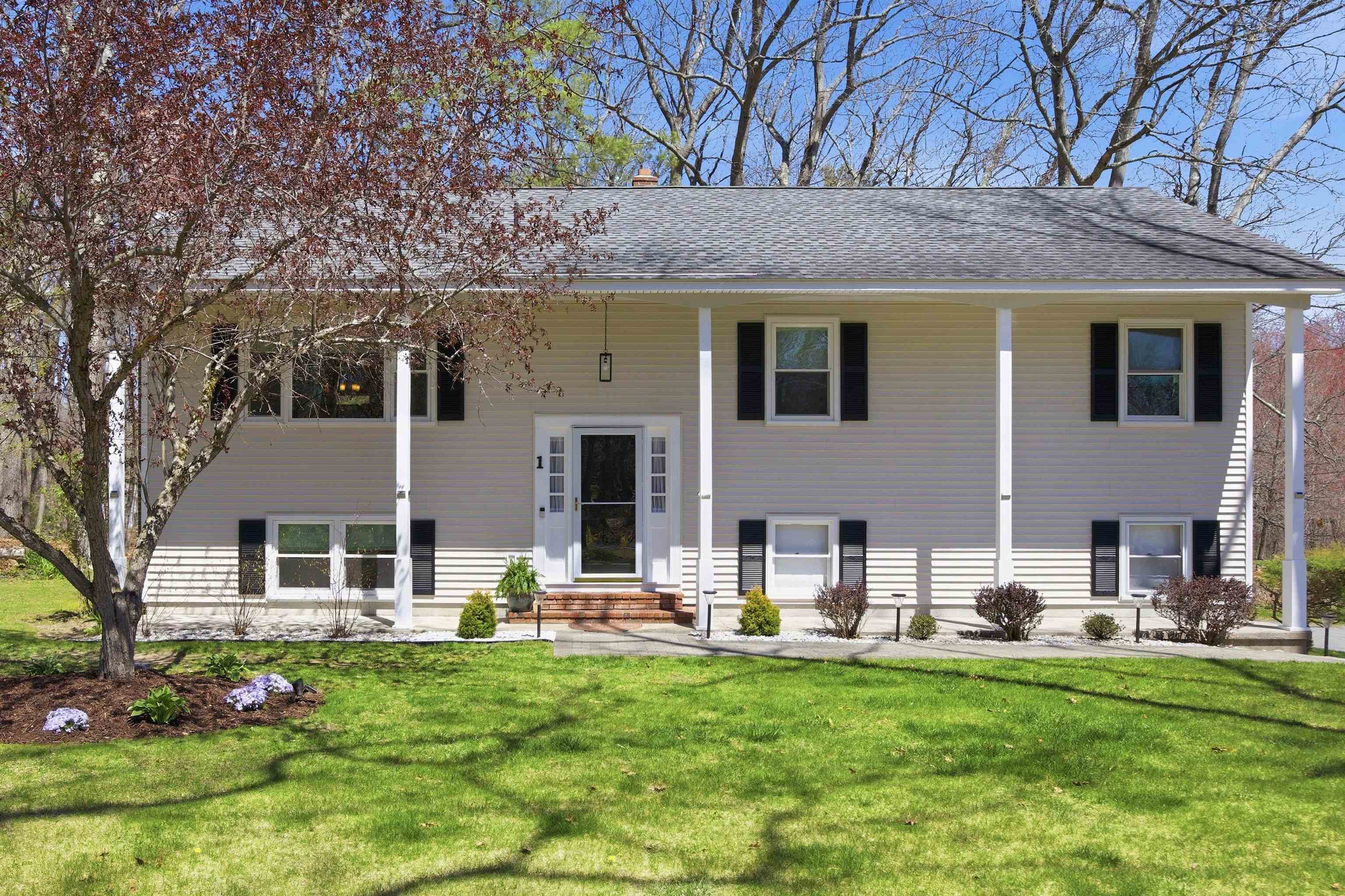 1 Debbie Terrace