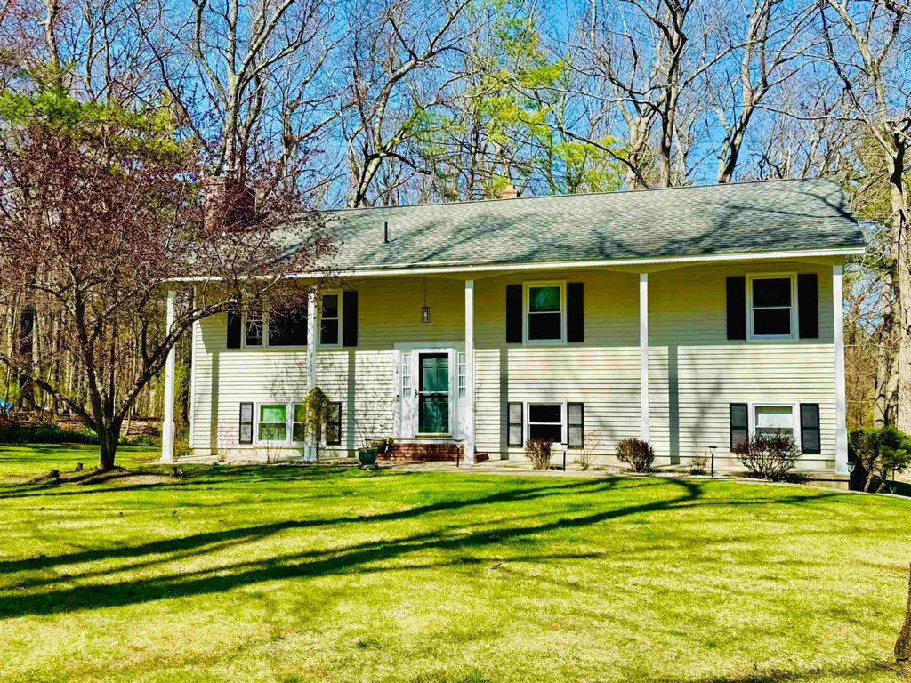 Photo of 1 Debbie Terrace, Derry, NH 03038 (MLS # 5085329)