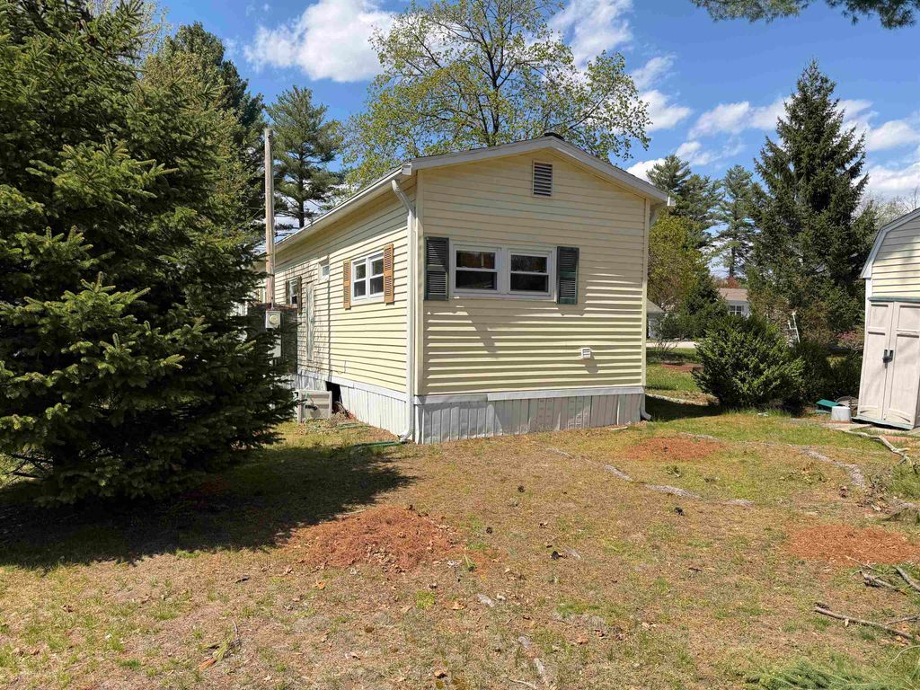 Photo of 5 Shadycrest Drive, Nashua, NH 03062 (MLS # 5087303)