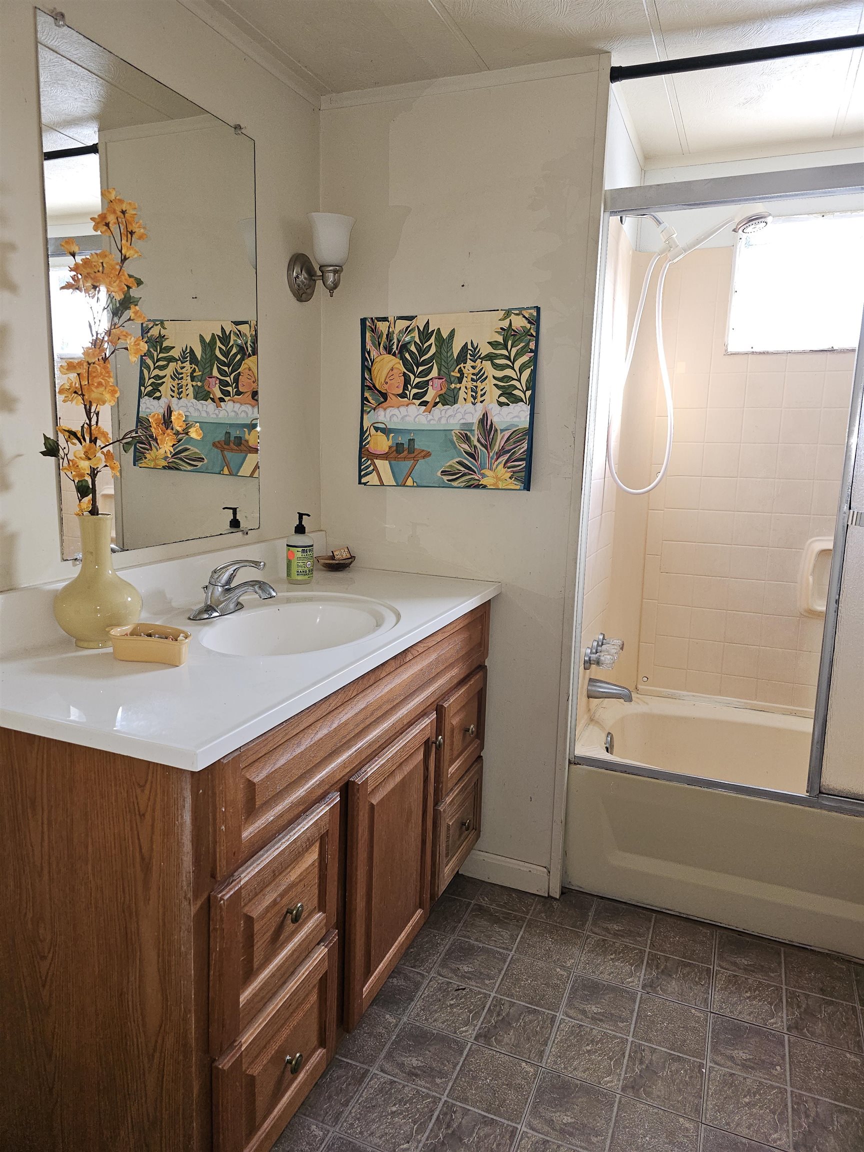 Boscawen, New Hampshire 03303, United States, 2 Bedrooms Bedrooms, ,1 BathroomBathrooms,Residential,Active,78738