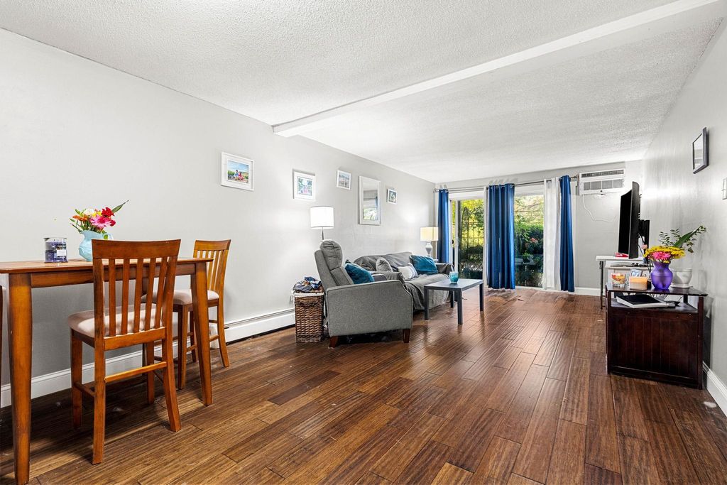 Photo of 2 Silvestri Circle #4, Derry, NH 03038 (MLS # 5064423)