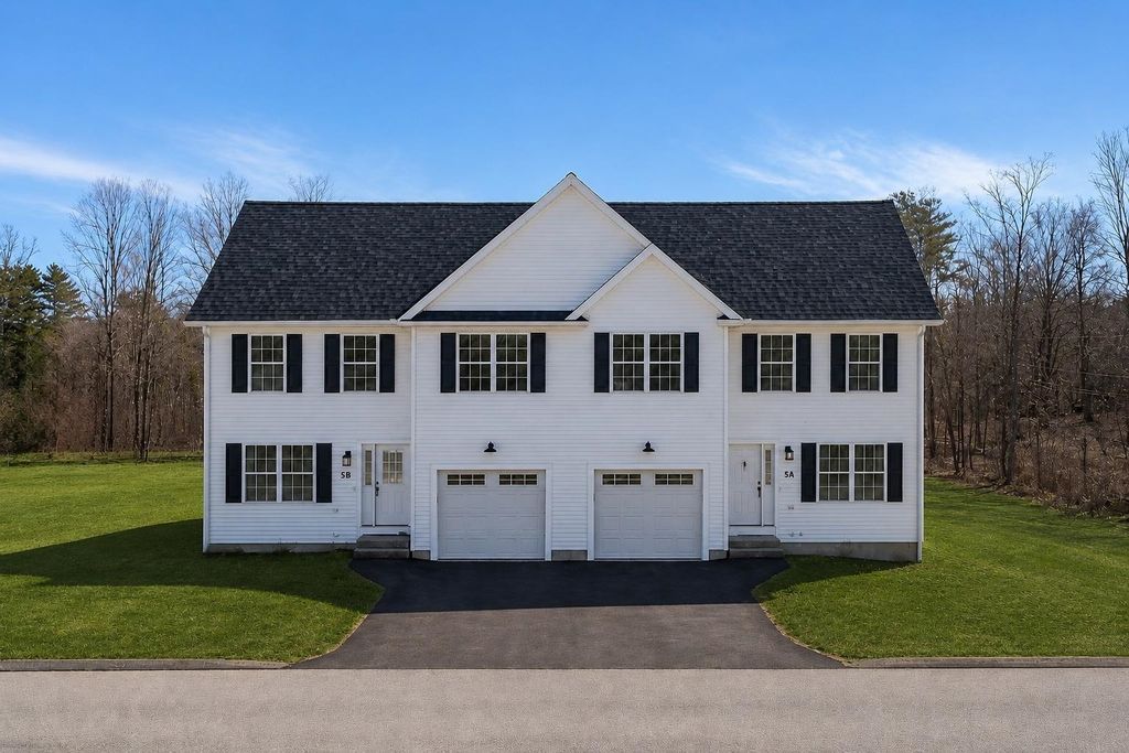 Photo of 10 Violette Drive #18, Epping, NH 03042 (MLS # 5088242)