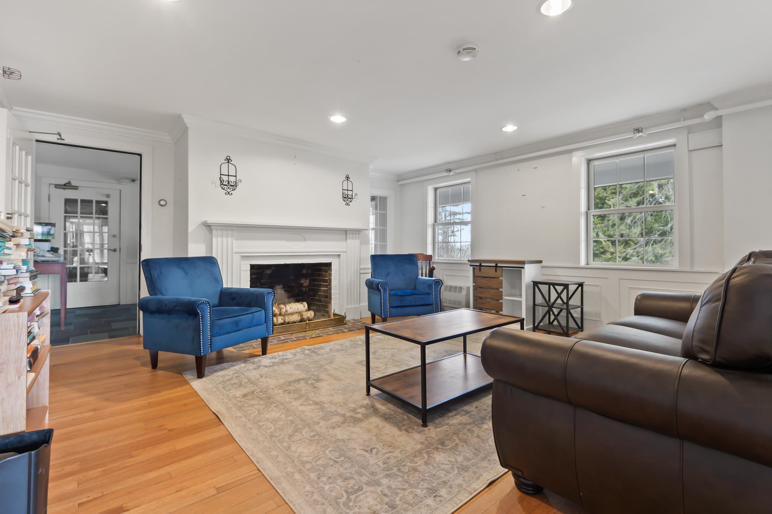 371 West Farm Road