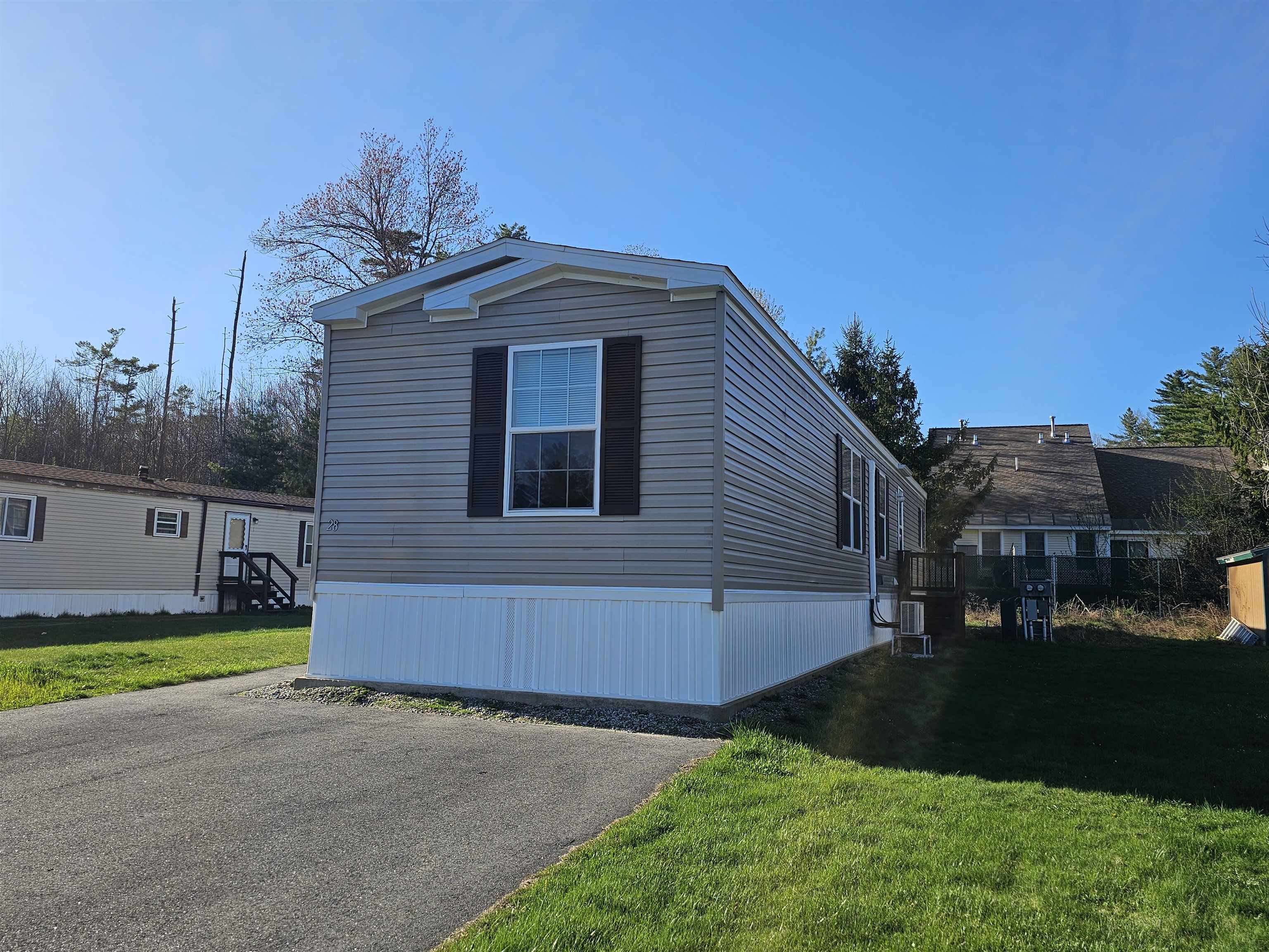 Concord, New Hampshire 03303, United States, 2 Bedrooms Bedrooms, ,2 BathroomsBathrooms,Residential,Active,895