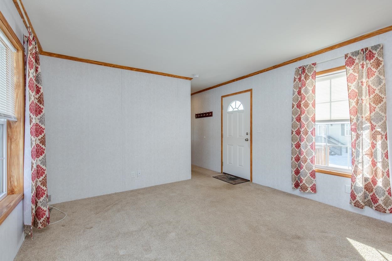 Concord, New Hampshire 03303, United States, 2 Bedrooms Bedrooms, ,2 BathroomsBathrooms,Residential,Active,895