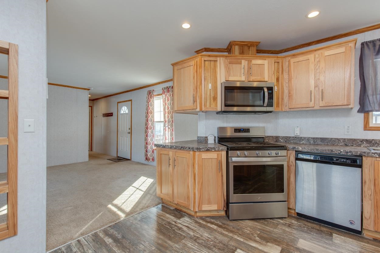 Concord, New Hampshire 03303, United States, 2 Bedrooms Bedrooms, ,2 BathroomsBathrooms,Residential,Active,895