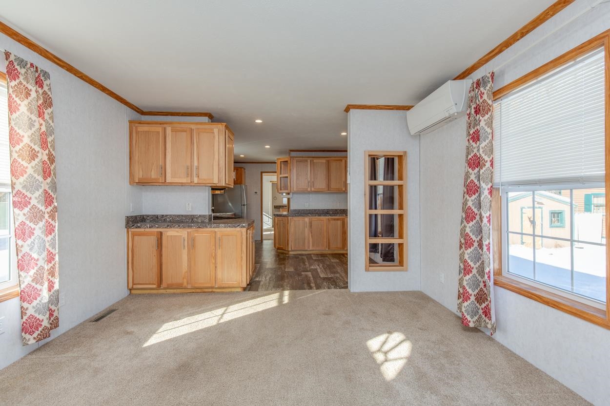 Concord, New Hampshire 03303, United States, 2 Bedrooms Bedrooms, ,2 BathroomsBathrooms,Residential,Active,895