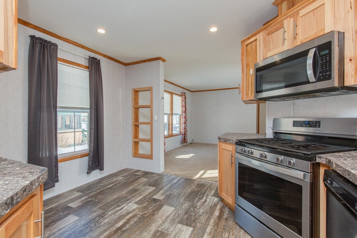 Concord, New Hampshire 03303, United States, 2 Bedrooms Bedrooms, ,2 BathroomsBathrooms,Residential,Active,895