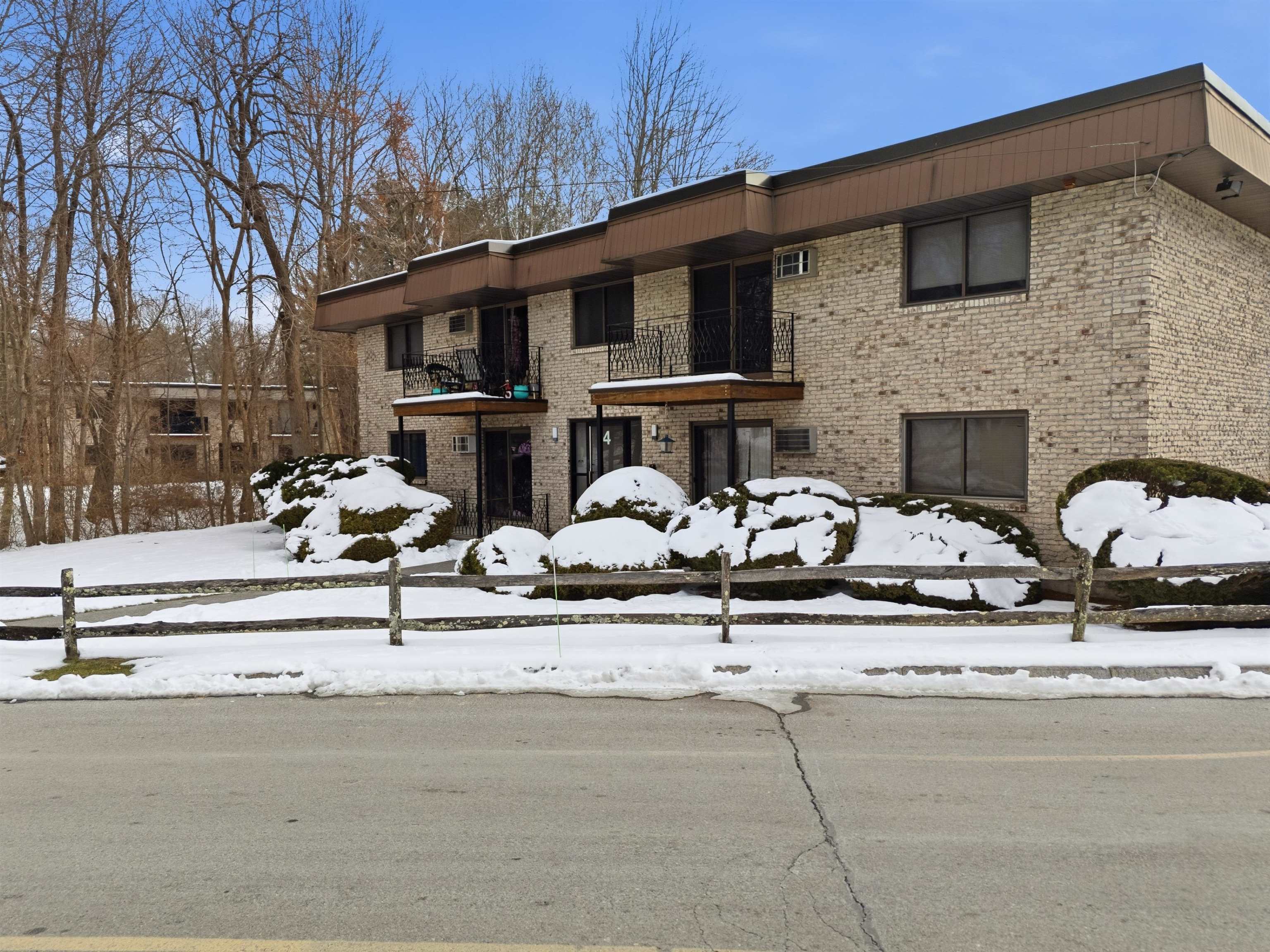 4 Strawberry Bank Road 1